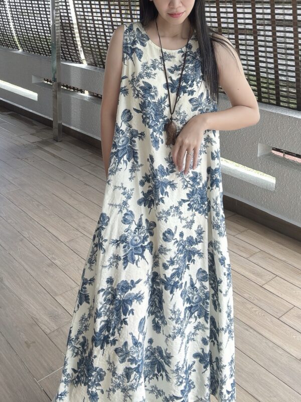 LAYLA Sleeveless Long Dress 青花瓷无袖长裙 - Image 9