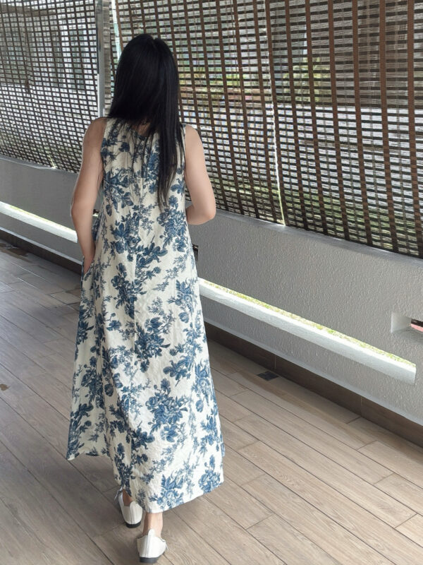 LAYLA Sleeveless Long Dress 青花瓷无袖长裙 - Image 7