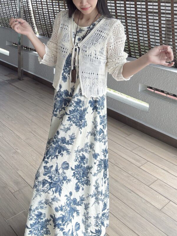 LAYLA Sleeveless Long Dress 青花瓷无袖长裙 - Image 3