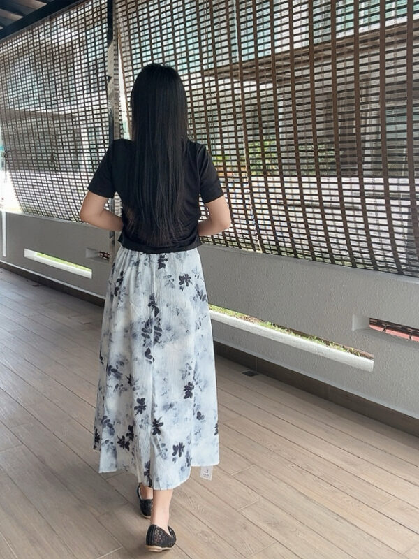 MOREN Ink Painting Skirt 墨蓝水墨半身裙 - Image 5