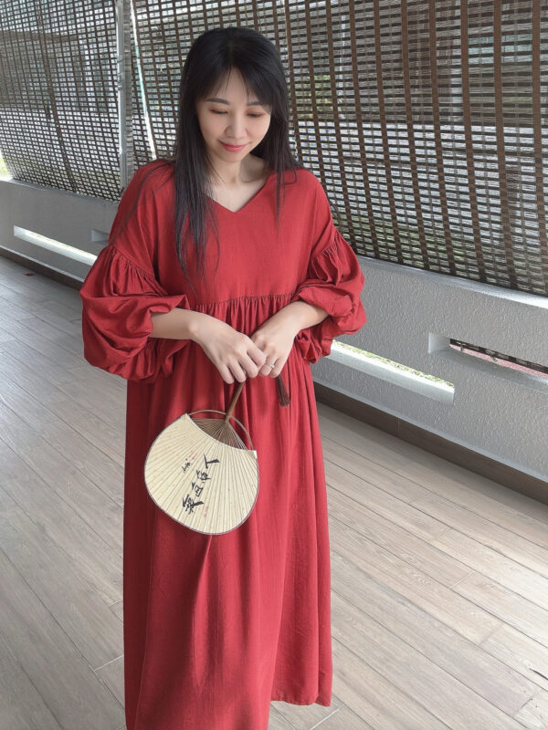 QIAN Loose Lantern Sleeve Loose Dress 芊芊灯笼袖宽松连裙 - Image 2