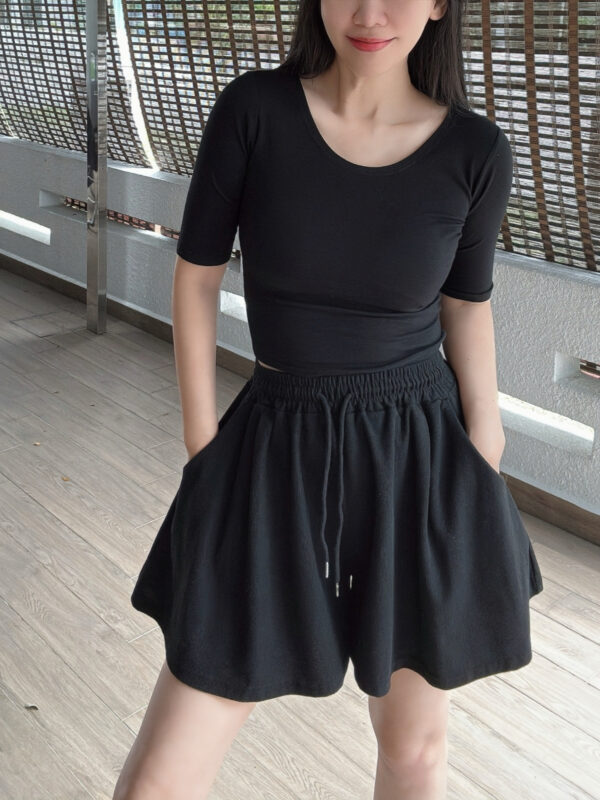 MOIE Short Skirt Pants 四分裙裤 - Image 3
