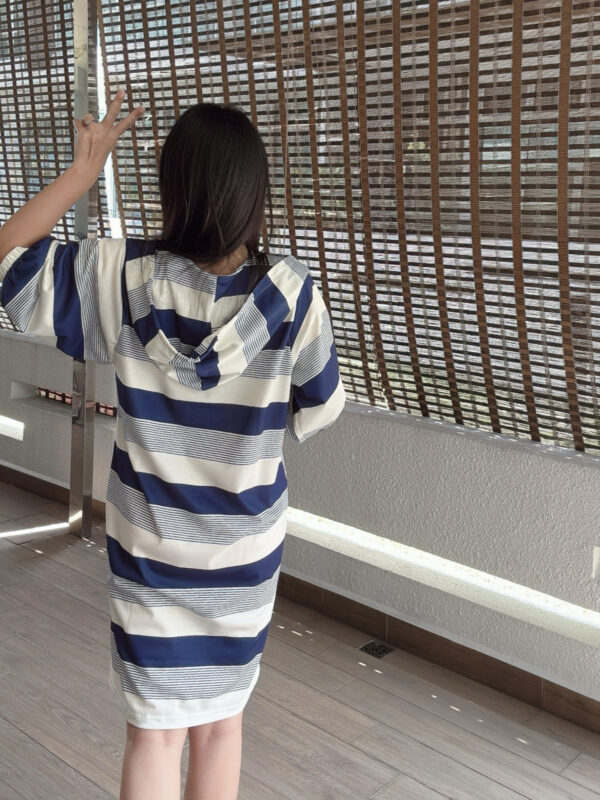 XANA Stripe Hoodie Loose Dress 条纹连帽宽松直筒裙 - Image 4