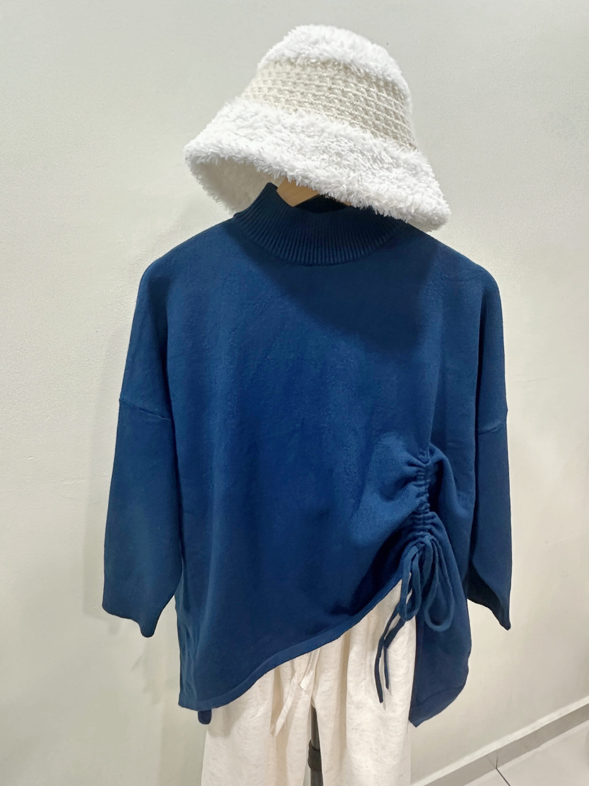 Blue Asymmetrical Drawstring Loose Thick Knit Sweater Fall Winter 前后设计感宽松厚毛衣 蓝色