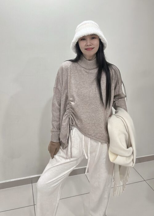 Coffee Asymmetrical Drawstring Loose Thick Knit Sweater Fall Winter 前后设计感宽松厚毛衣 咖色
